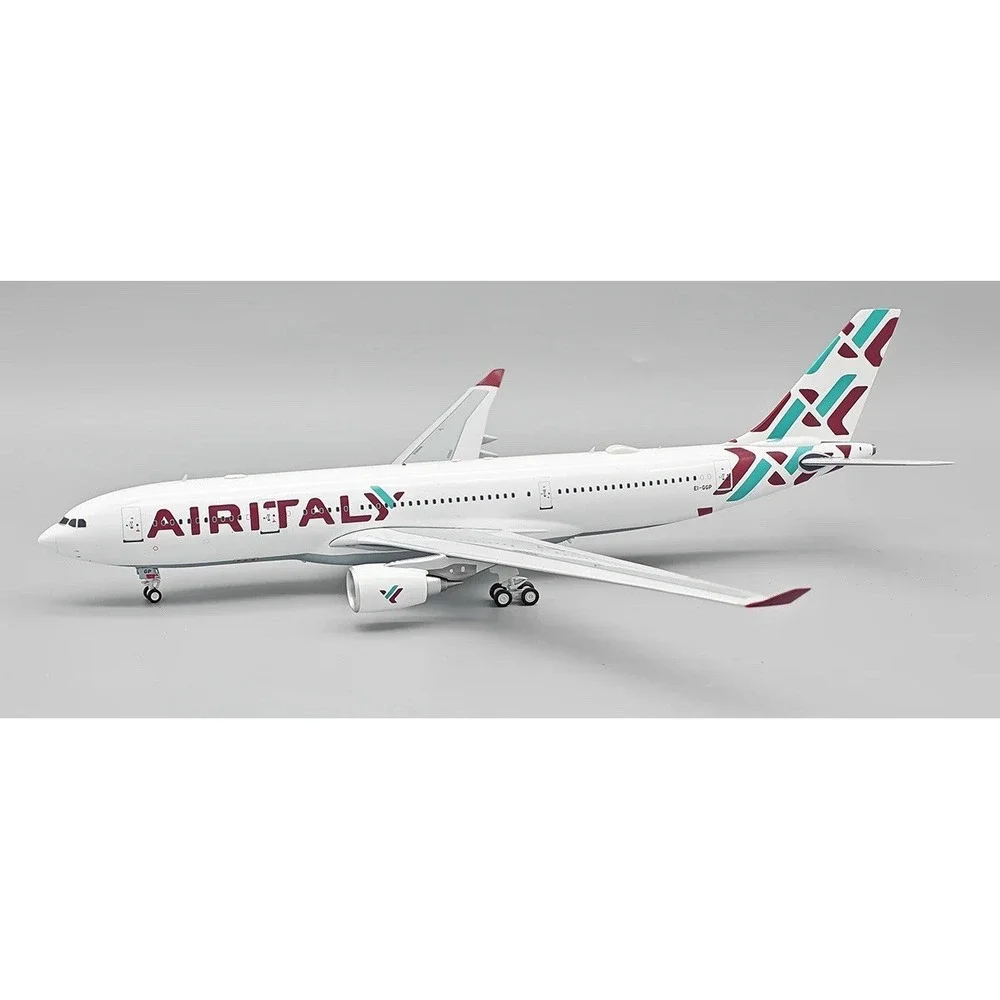 INFLIGHT/AIR ITALY/A330-200 / EI-GGP / IF332IG0925 / 1:200/NEW/010304